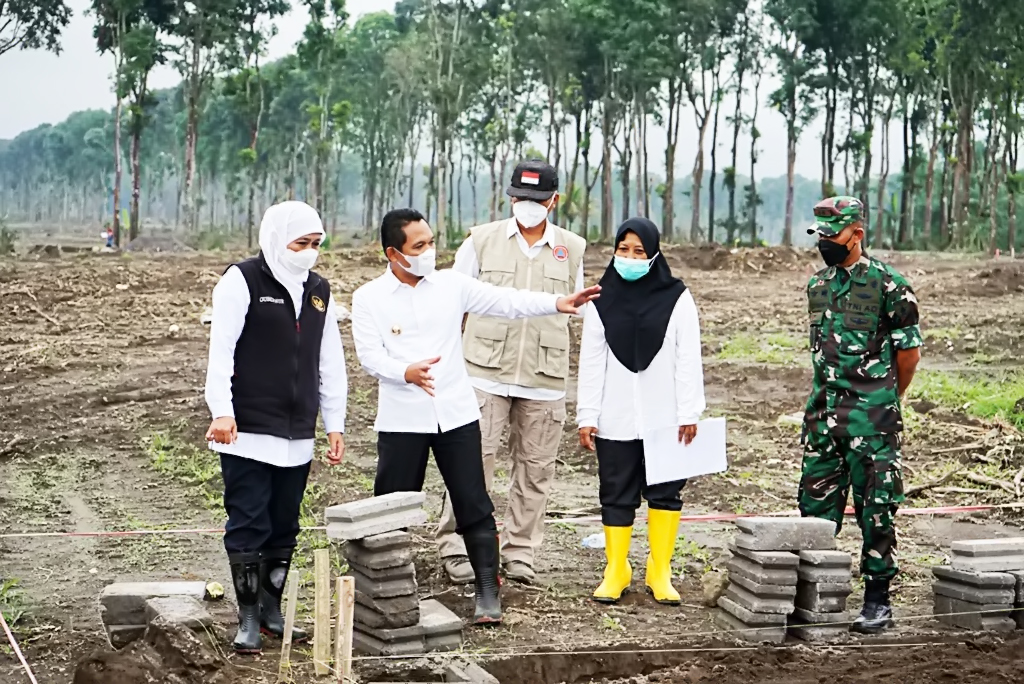 Gubernur Jatim Apresiasi Percepatan Pembangunan Huntara di Lahan Relokasi Desa Sumbermujur